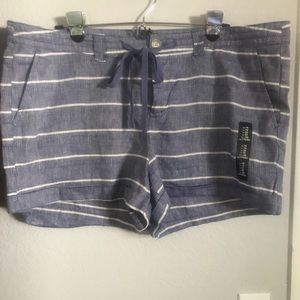 Gap stripped linen shorts